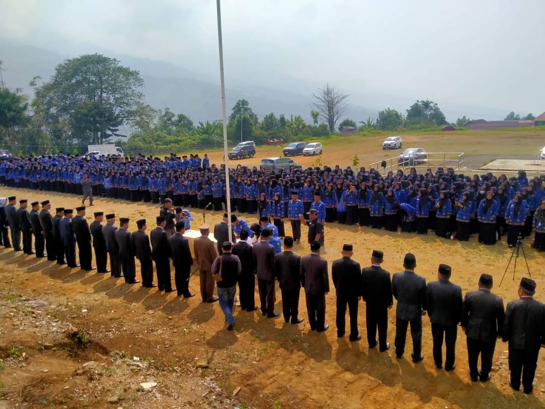 Bupati Kerinci Pimpin Apel Terakhir Bersama Jajaran OPD serta ASN dan Non ASN di lingkup Pemerintah Kabupaten Kerinci