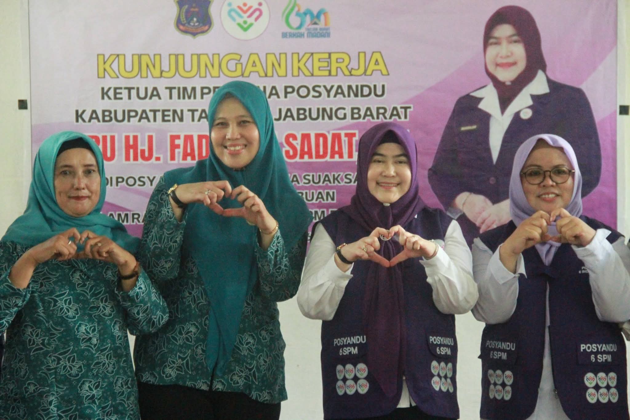KETUA TIM PEMBINA POSYANDU TANJAB BARAT PANTAU POSYANDU 6 SPM DI PENGABUAN, DORONG PARTISIPASI MASYARAKAT