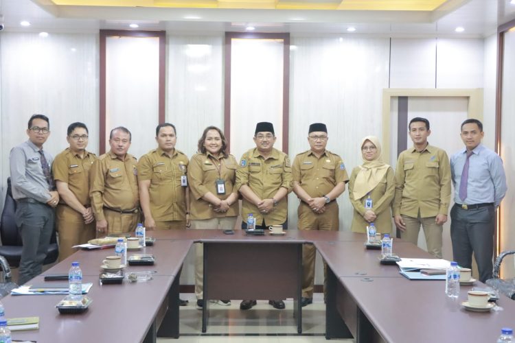 Bupati Tanjab Barat Terima Audiensi dari BPOM Provinsi Jambi