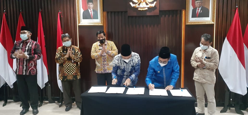 Bupati Kerinci, Serahkan Seluruh Sisa Aset ke Kota Sungai Penuh