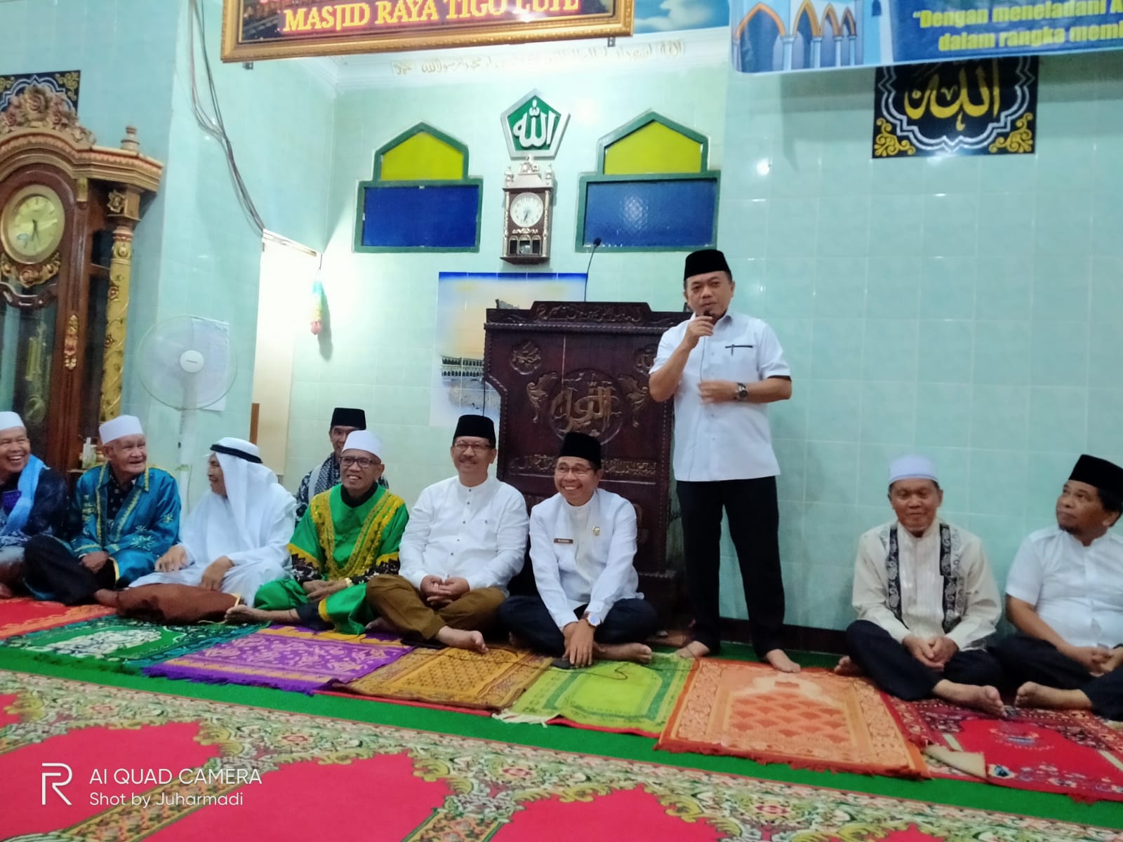 BUPATI KERINCI TAK HADIR, GUBERNUR JAMBI HADIR DI SEMURUP BERI SUMBANGAN MASJID 500 JUTA