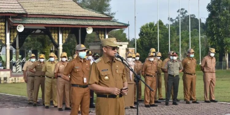 Pimpin Apel Gabungan, Bupati Cek Endra Tegaskan Pentingnya Menjaga Prokes