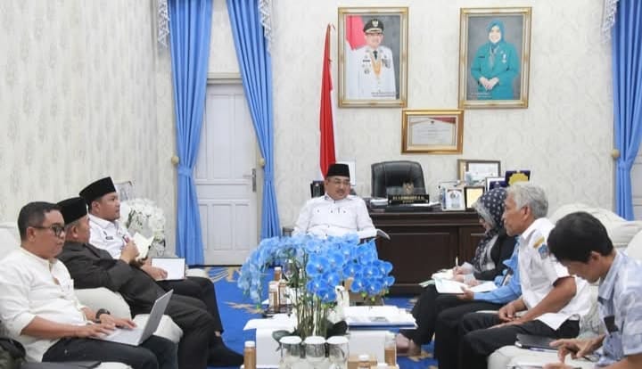 Bupati Tanjabbar Buka RUPSLB BPR Tanggo Rajo, Tegaskan Penguatan Tata Kelola dan Kinerja BUMD