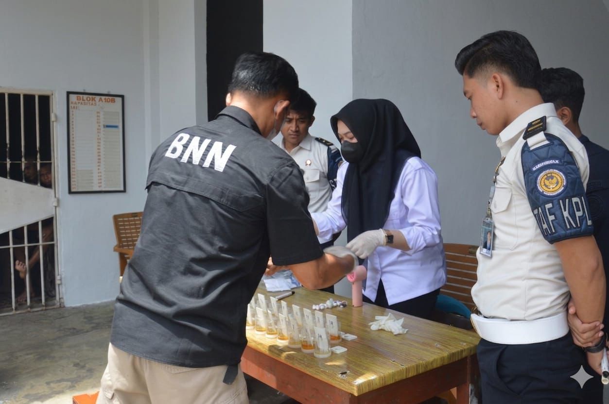 BNNK Tanjung Jabung Timur Tes Urine Massal di Lapas Narkotika Muara Sabak, Seluruh Hasil Negatif
