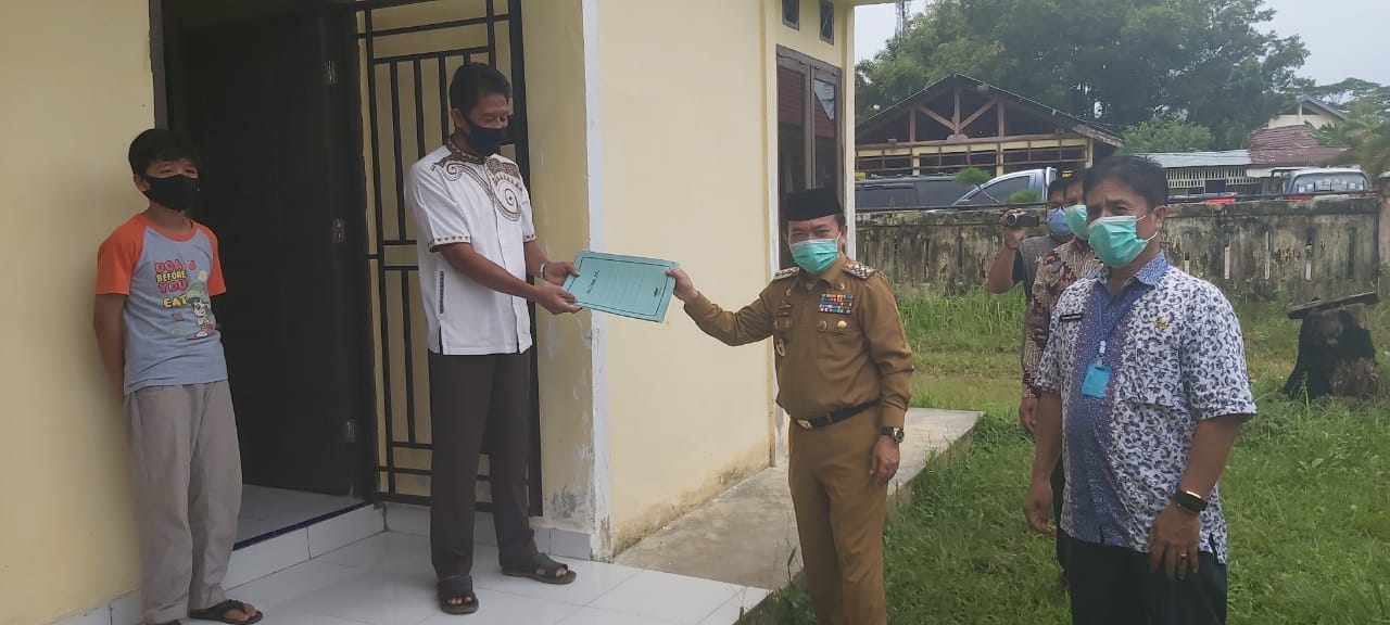 Penuh Haru, AL Haris Lepas Langsung Lima Pasien Sembuh Covid 19