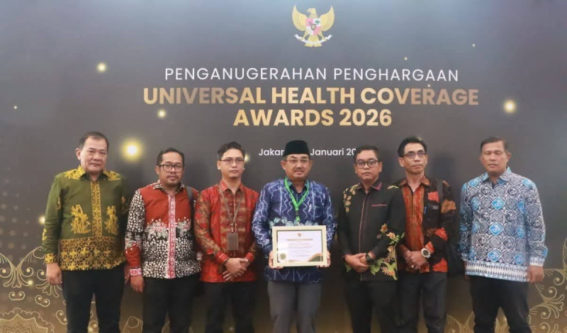Komitmen Kesehatan Daerah Diakui  Nasional, Bupati Anwar Sadat Terima UHC Awards 2026