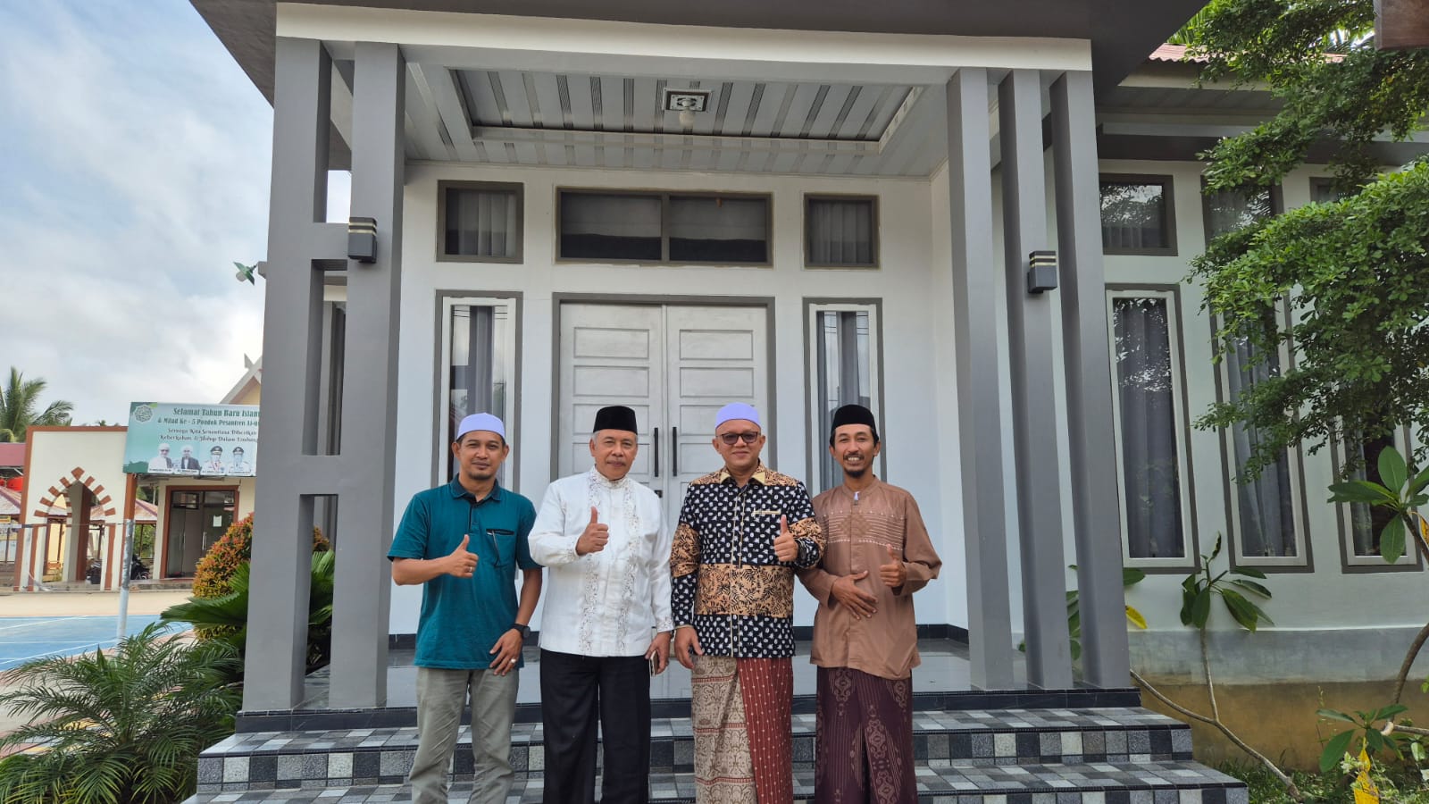 Pererat Silaturahmi Sekretaris DMI Provinsi Jambi Kunjungi Ponpes Assyatibi Kuala Tungkal 