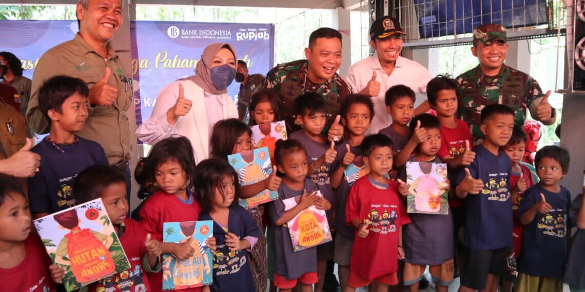 Bersama Danrem dan Kepala BI, Edi Purwanto Serahkan Bantuan Motor Trail untuk Orang Rimba