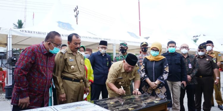 Bupati Safrial Resmikan Sejumlah Proyek Infrastruktur