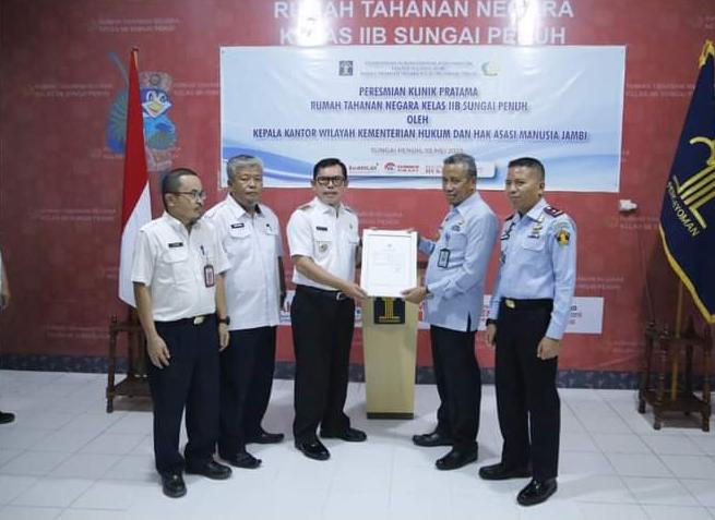 Wako Ahmadi & Kepala Menkumham Jambi  Drs.Tholib Resmikan Klinik Pratama Rumah Tahanan.