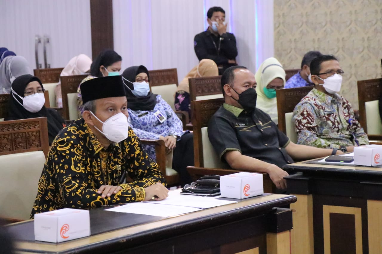 Sekda Tanjab Barat Hadiri Rapat Evaluasi Penangganan Covid-19 Se-Provinsi Jambi