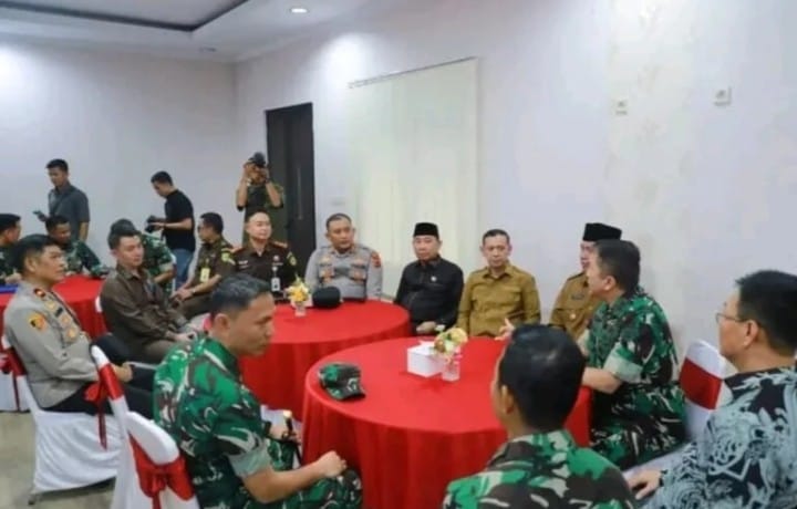 Perkuat Sinergi TNI-Pemda, Ketua DPRD Tanjabbar Hadiri Penyambutan Pangdam XX/Tuanku Imam Bonjol