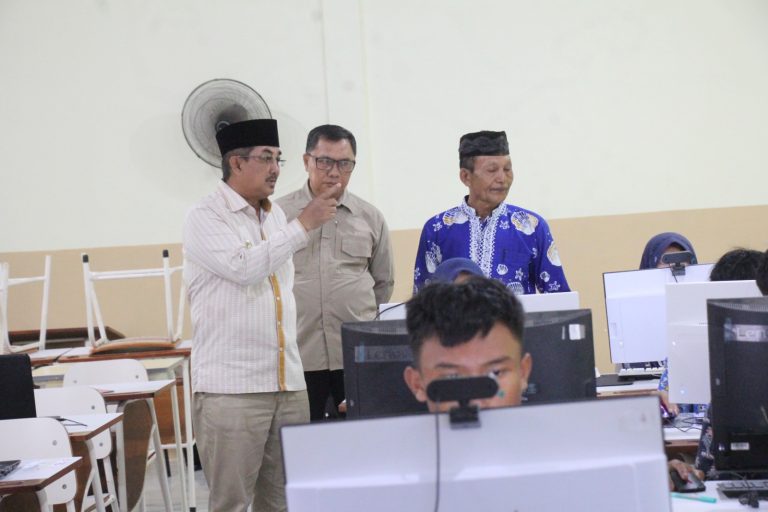 Wujudkan Siswa Berdaya Saing, Pemkab Tanjab Barat Gelar Tes Kemampuan Akademik Tingkat SMP