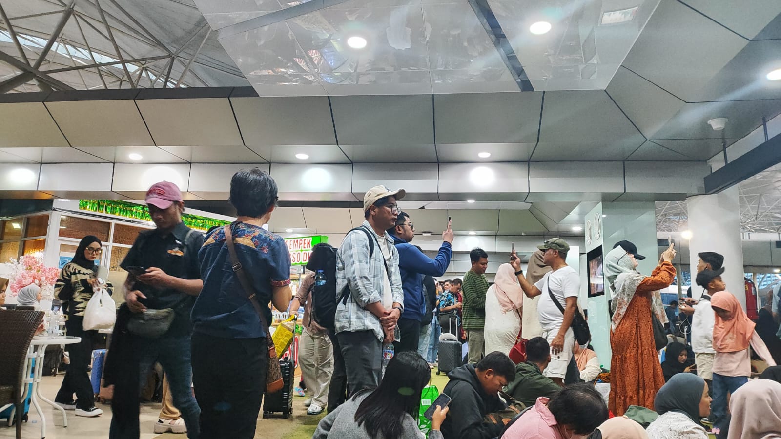 Landasan Pacu Bandara Sultan Thaha Jambi Melembung, 200 Penumpang Lion Air Terancam Bahaya