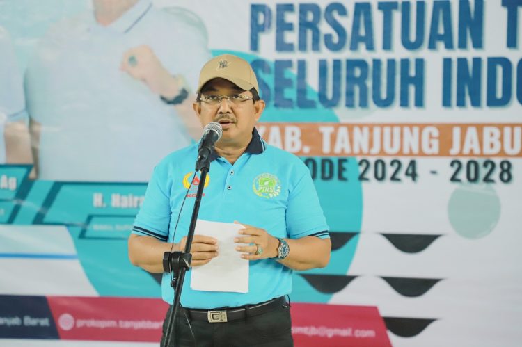 Bupati Anwar Sadat Lantik Pengurus PTMSI Tanjab Barat Periode 2024-2028