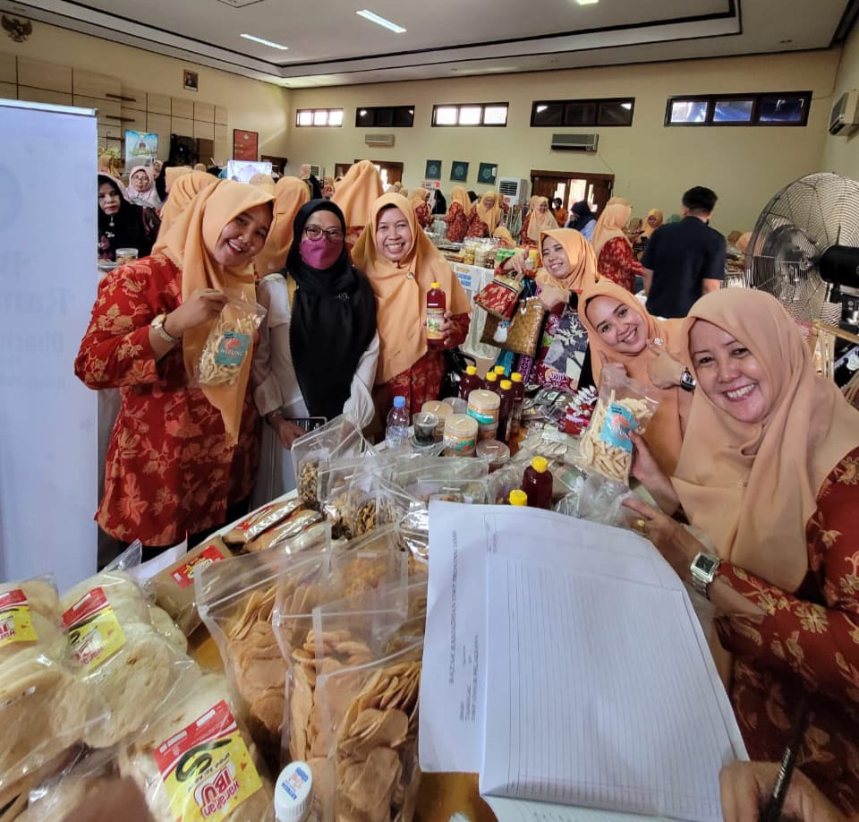 Bazar Ramadhan DWP Tanjab Barat di Serbu Pengunjung